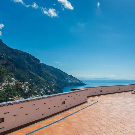 Appartamento Yourhome - Lorena Maria House *